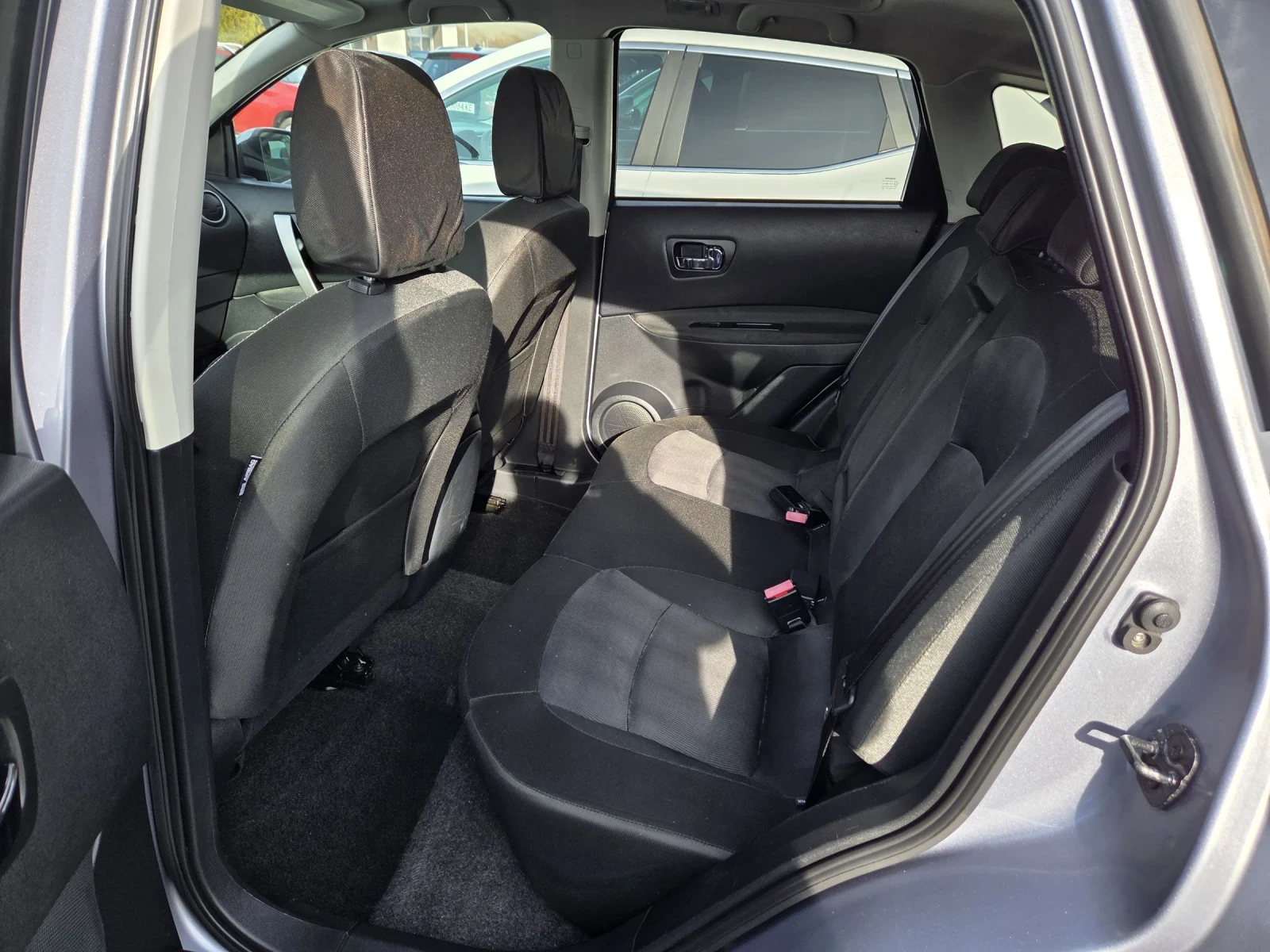 Nissan Qashqai 2.0dci/ АВТОМАТИК/ ПАНОРАМА/  - изображение 8