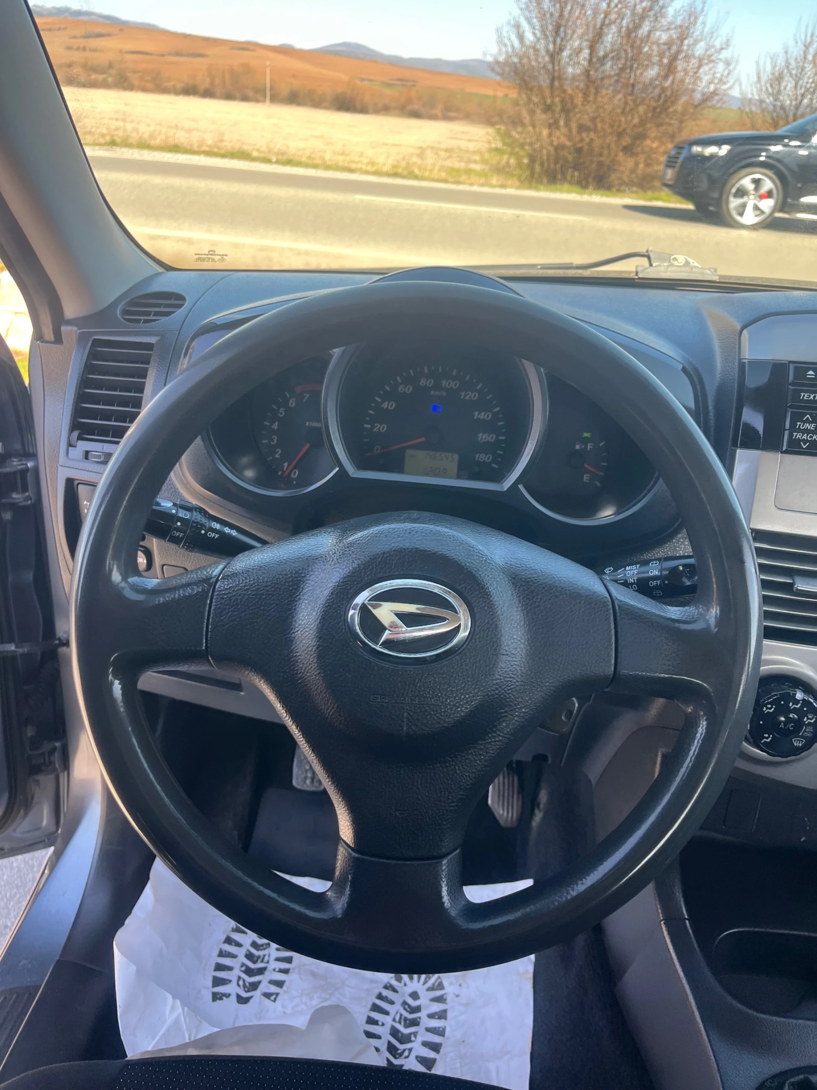 Daihatsu Terios 1.3 Metan, снимка 12 - Автомобили и джипове - 53839952