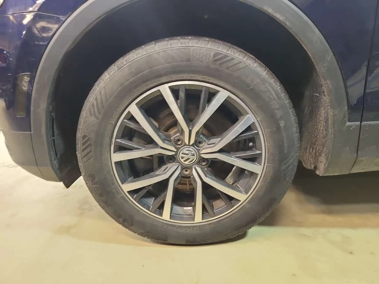 VW Tiguan * COMFORTLINE * CARFAX * ОТ ПРЕДСТАВИТЕЛСТВО * , снимка 6 - Автомобили и джипове - 53948445