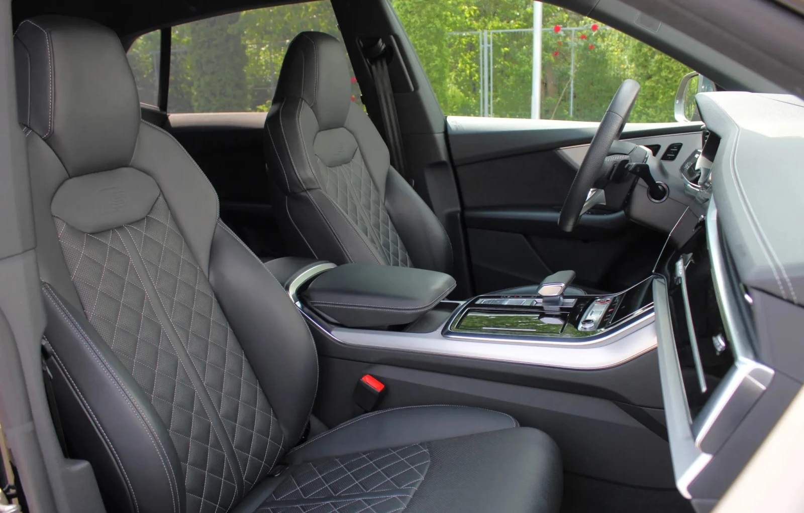 Audi SQ8 4.0 TFSI Quattro , снимка 6 - Автомобили и джипове - 54186714