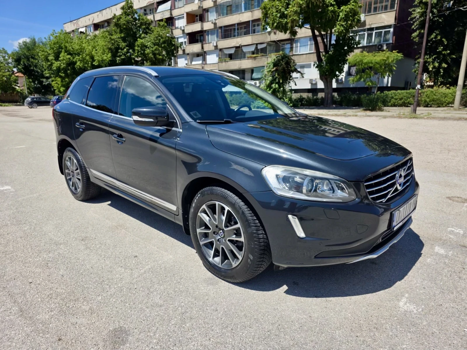 Volvo XC60 D5 AWD, снимка 7 - Автомобили и джипове - 55420521