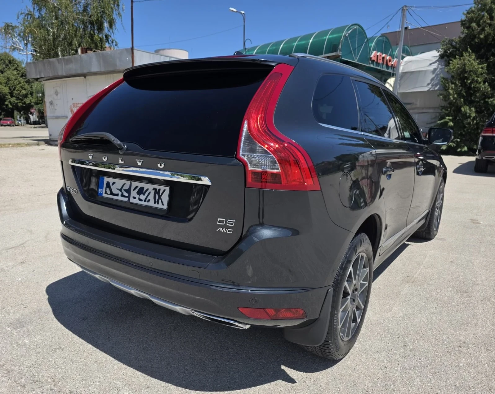Volvo XC60 D5 AWD, снимка 5 - Автомобили и джипове - 55420521
