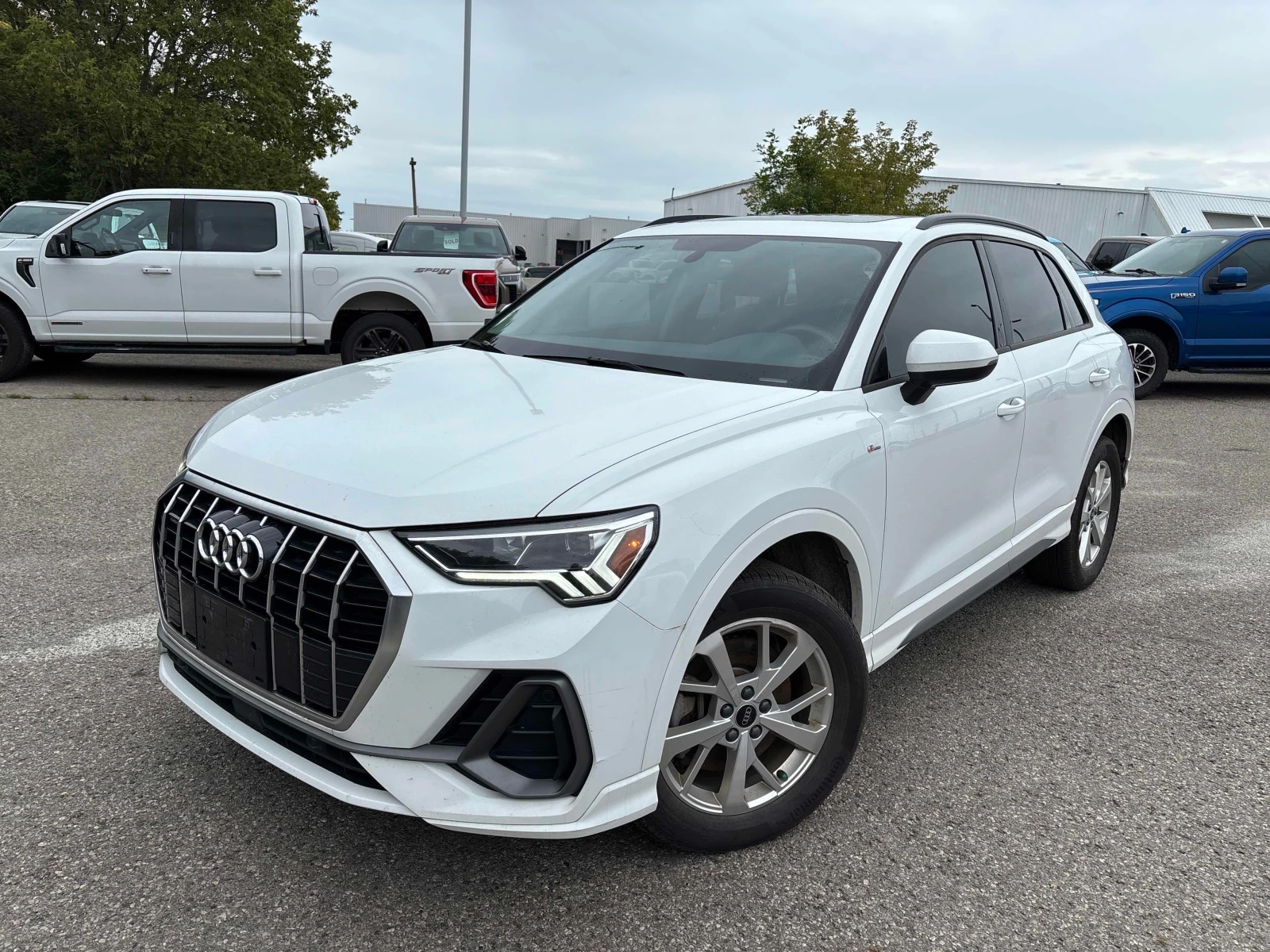 Audi Q3 Komfort * CARFAX * БЕЗ ПЪРВОНАЧАЛНА ВНОСКА