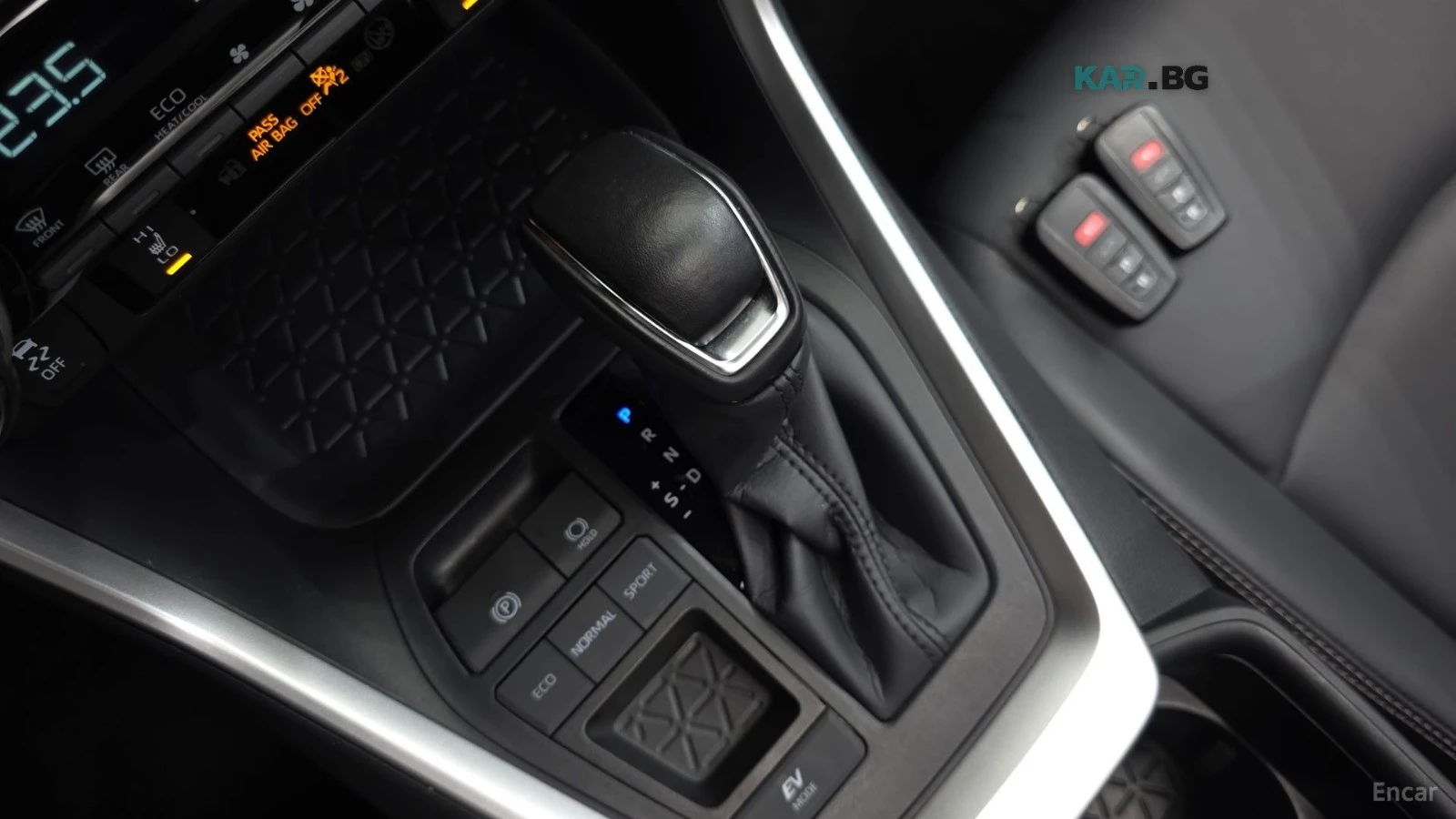 Toyota Rav4 XLE* DIGITAL* КАМЕРА* ПАНО* ПОДГРЕВ, снимка 9 - Автомобили и джипове - 56203521