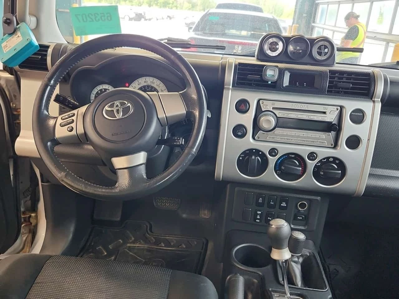 Toyota Fj cruiser 4WD 4DR AUTO * ���������� ��� ������������ ������ | Mobile.bg � ����������� 10
