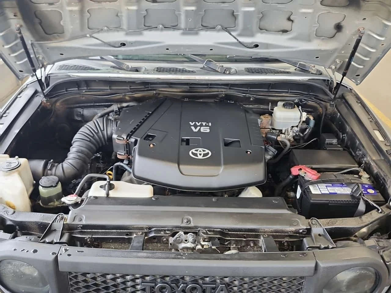 Toyota Fj cruiser 4WD 4DR AUTO * ���������� ��� ������������ ������ | Mobile.bg � ����������� 17