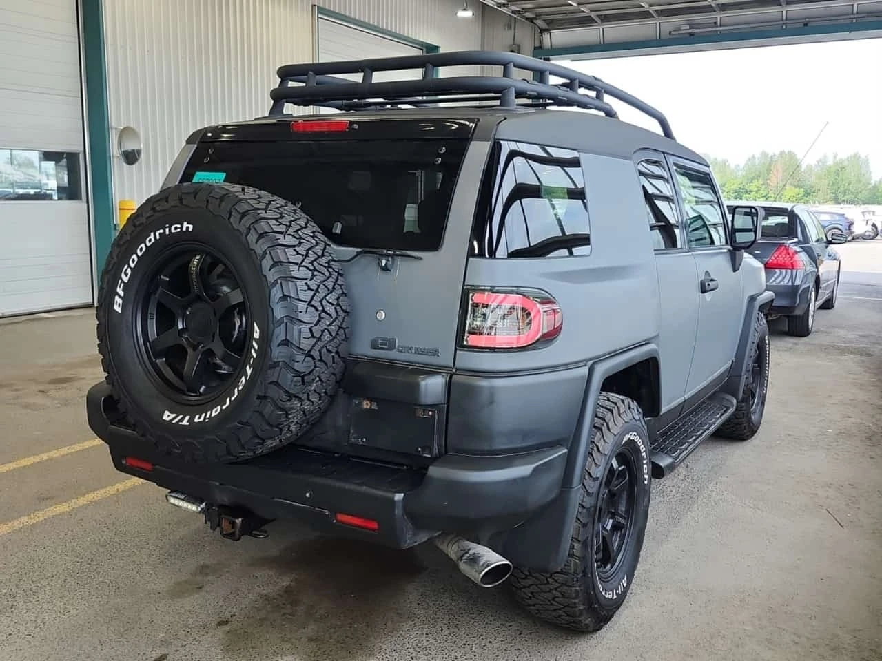 Toyota Fj cruiser 4WD 4DR AUTO * ���������� ��� ������������ ������ | Mobile.bg � ����������� 2