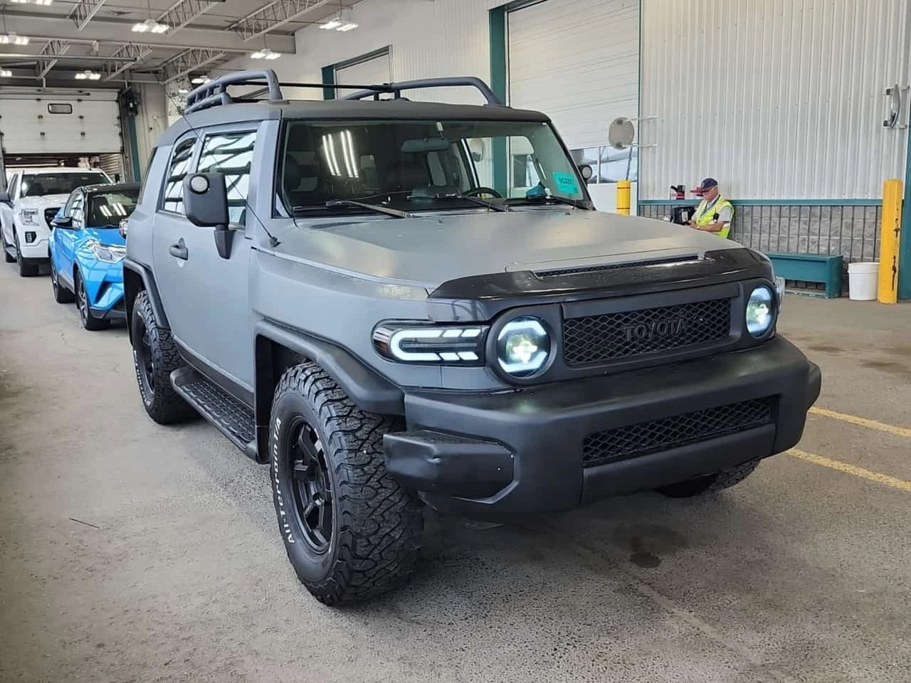 Toyota Fj cruiser 4WD 4DR AUTO * ���������� ��� ������������ ������ | Mobile.bg � ����������� 5