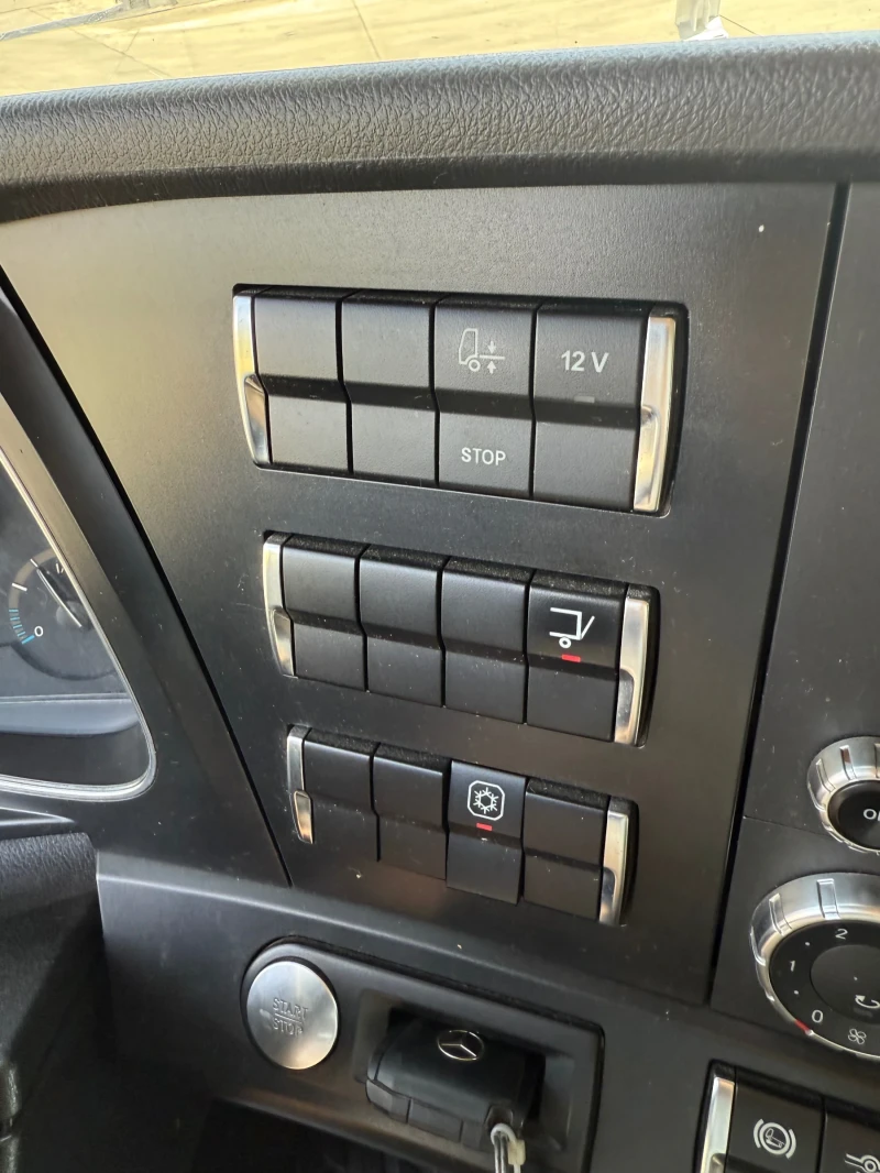 Mercedes-Benz Actros Комплект хенгер с ремарке и падащ борд 1845, снимка 11 - Камиони - 38083556