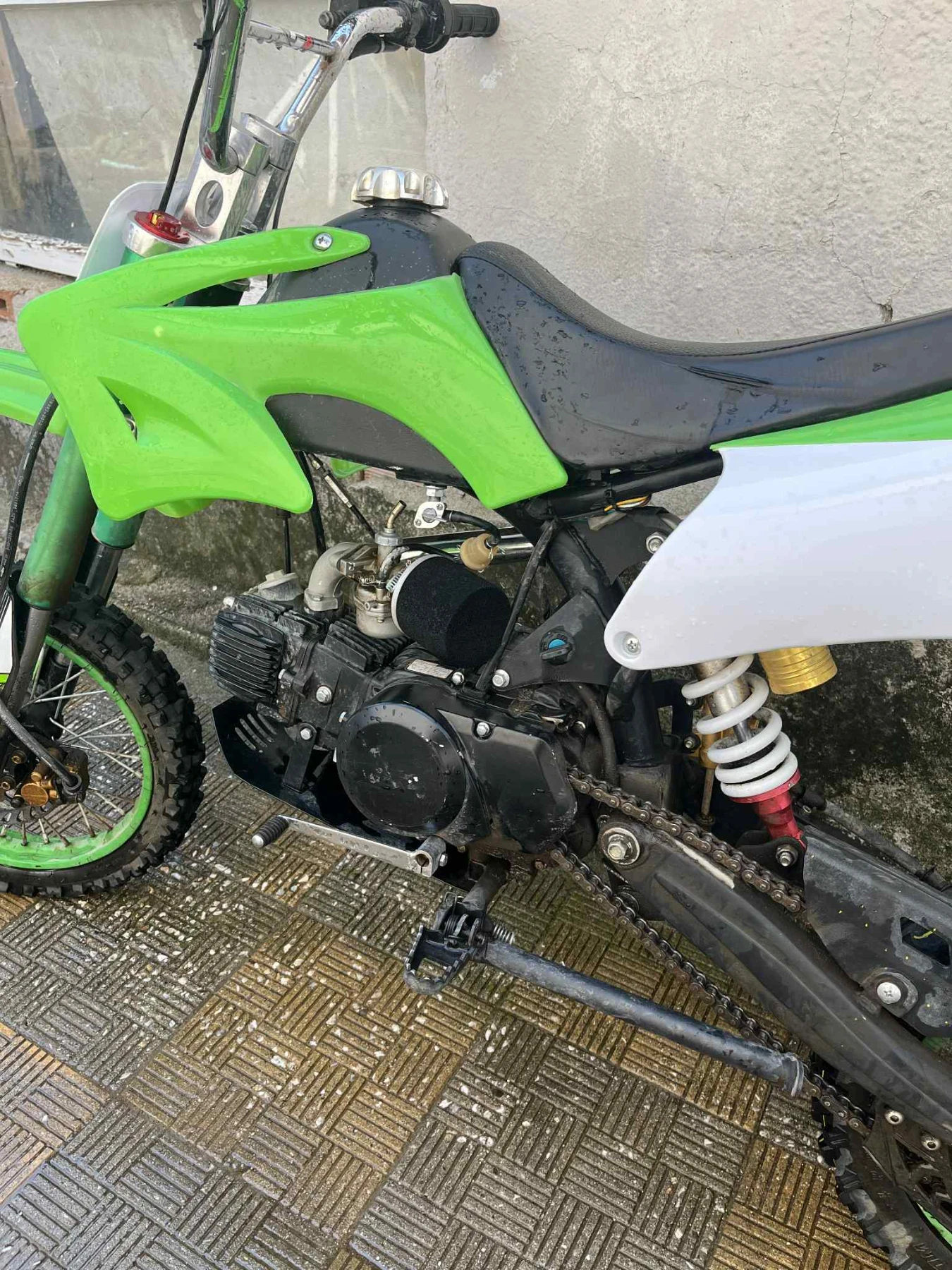 Kawasaki 100, снимка 2 - Мотоциклети и мототехника - 55791372