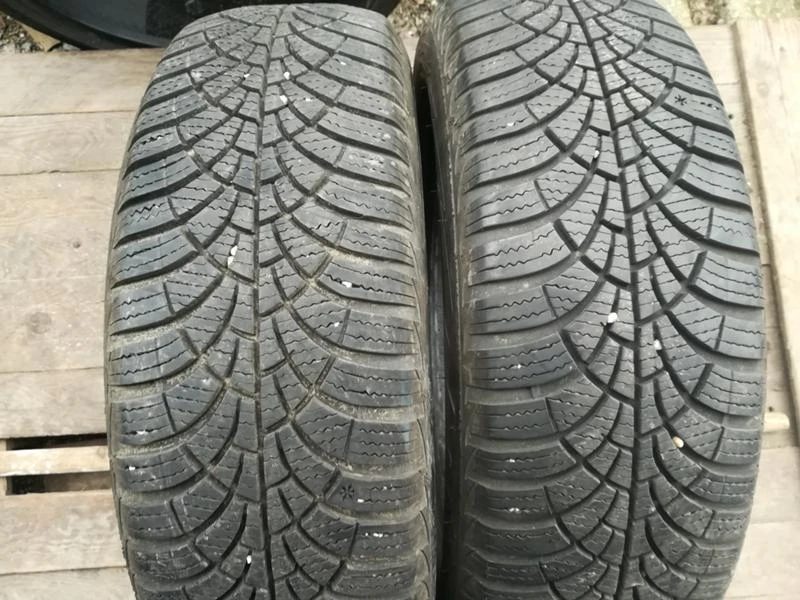 Гуми Зимни 185/60R15, снимка 6 - Гуми и джанти - 20432915