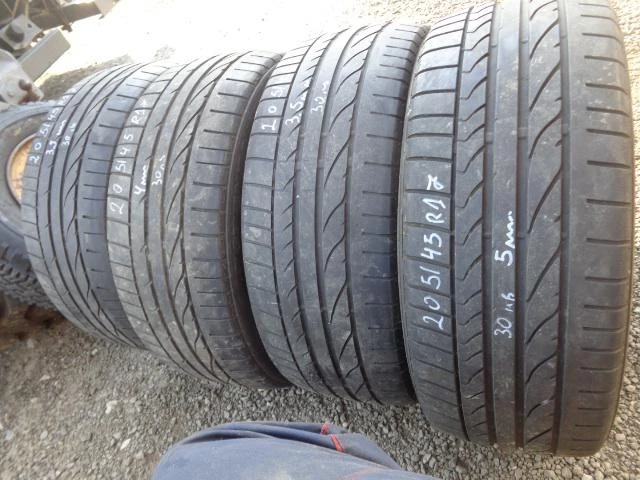 Гуми Летни 205/45R17, снимка 2 - Гуми и джанти - 21439338