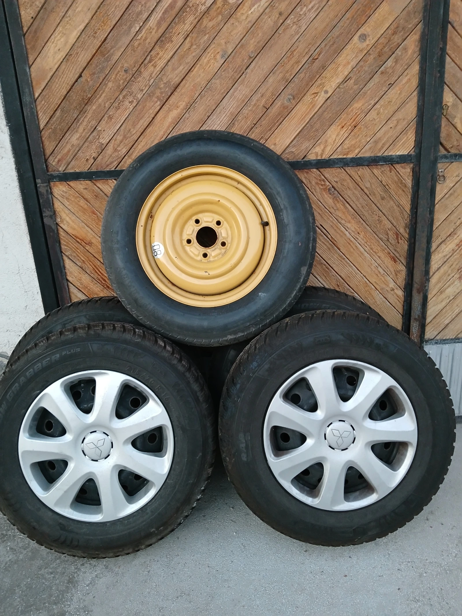 ���� � ������ 215/70R16 | Mobile.bg � ����������� 1