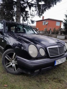 Mercedes-Benz E 250 TD 147кс ELEGANCE , снимка 15