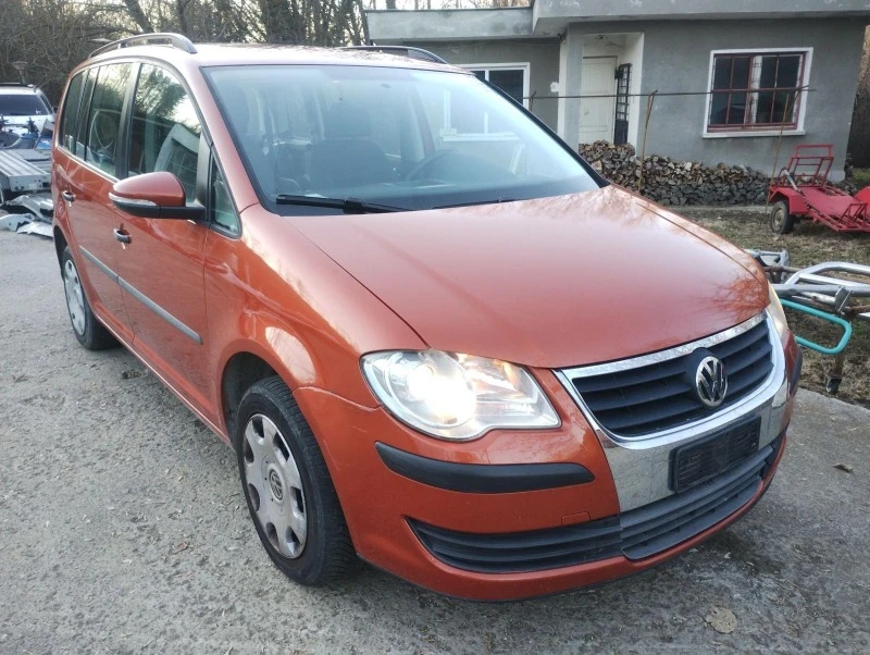 VW Touran 1.4tfsi, снимка 1 - Автомобили и джипове - 43638070