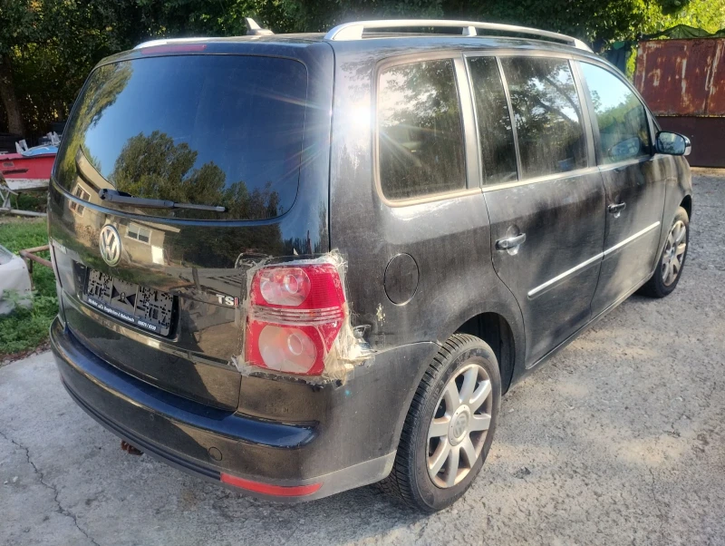 VW Touran 1.4tfsi, снимка 9 - Автомобили и джипове - 43638070