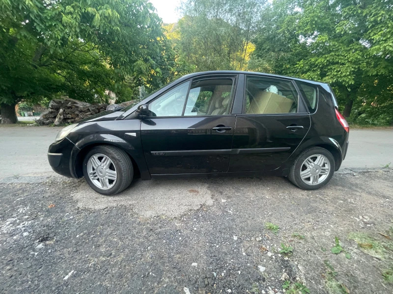 Renault Scenic Ван, снимка 17 - Автомобили и джипове - 47387148