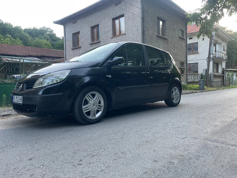 Renault Scenic Ван, снимка 4 - Автомобили и джипове - 47387148