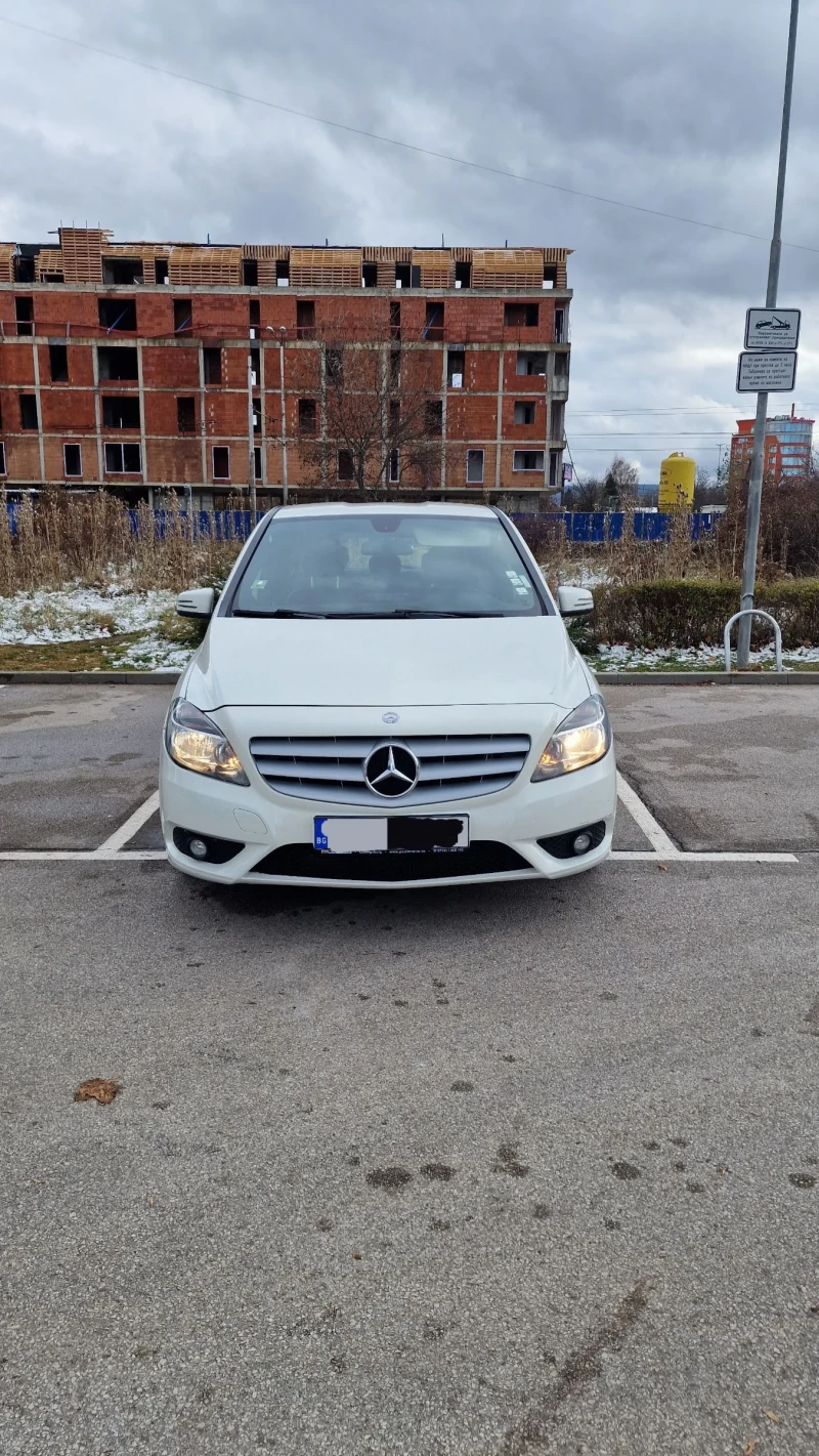 Mercedes-Benz B 200, снимка 1 - Автомобили и джипове - 48057471