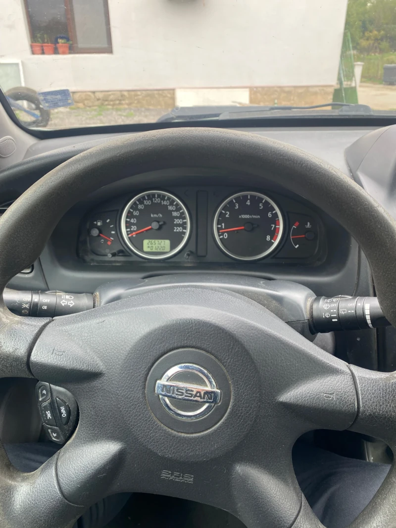 Nissan Almera 1.5, снимка 3 - Автомобили и джипове - 48214739