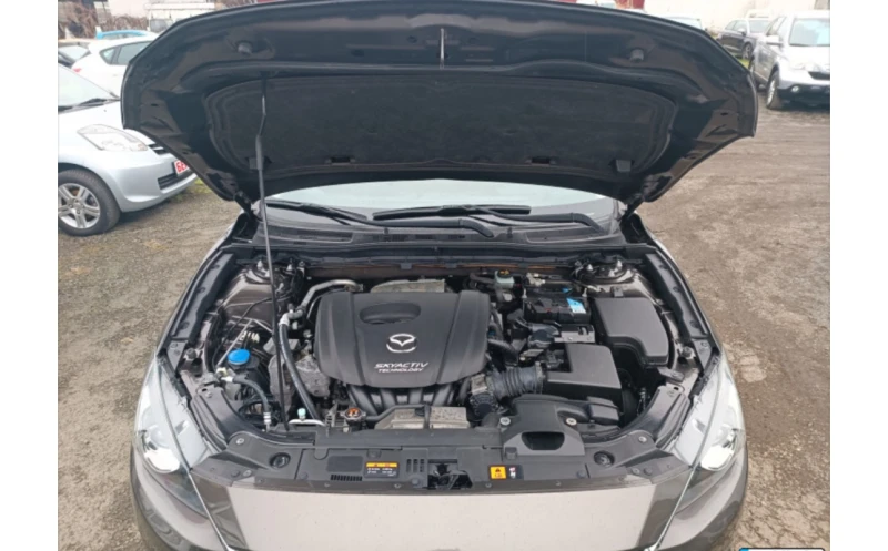 Mazda 3 Skyactive, снимка 6 - Автомобили и джипове - 48811876