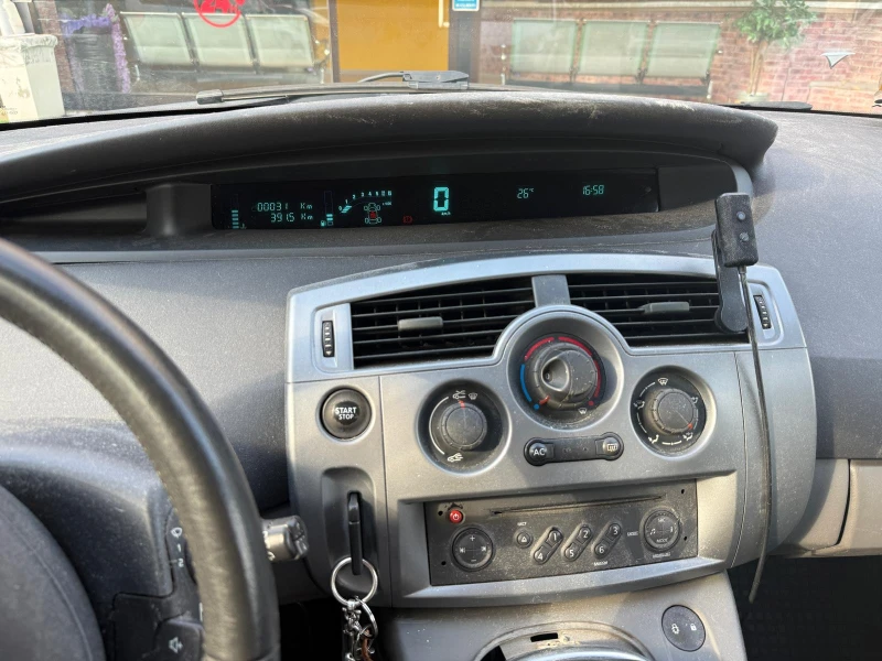 Renault Scenic 1.6 газ 2009г италия ТОП !!!, снимка 17 - Автомобили и джипове - 51744928