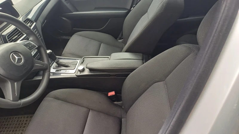 Mercedes-Benz C 220 2, 2cdi СМЕНЕНА ВЕРИГА, снимка 6 - Автомобили и джипове - 52375320