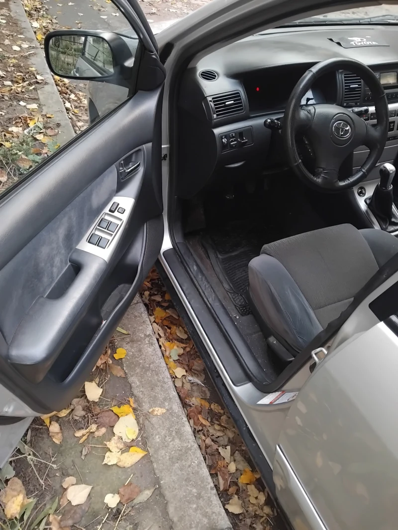 Toyota Corolla, снимка 13 - Автомобили и джипове - 52617882
