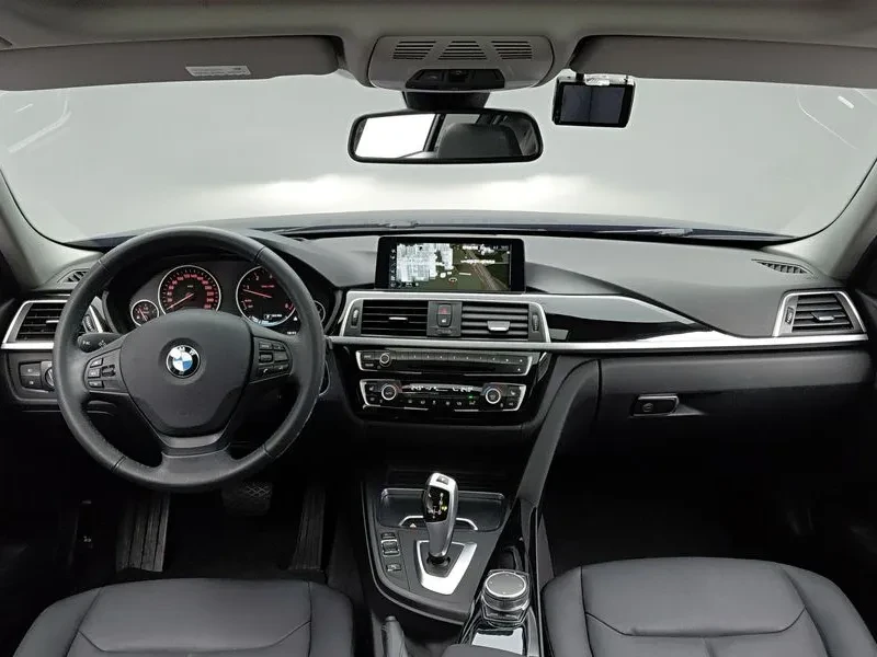 BMW 320 D xDrive - изображение 8