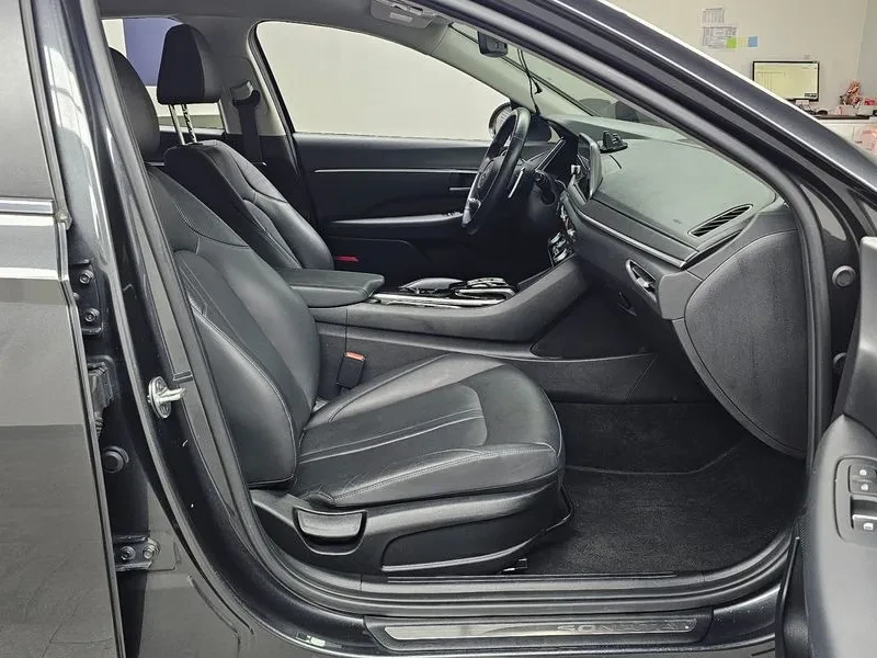Hyundai Sonata 2.0 Premium, снимка 11 - Автомобили и джипове - 55615793