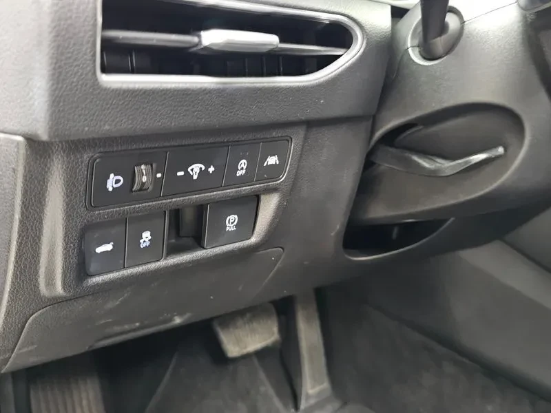 Hyundai Sonata 2.0 Premium, снимка 15 - Автомобили и джипове - 55615793
