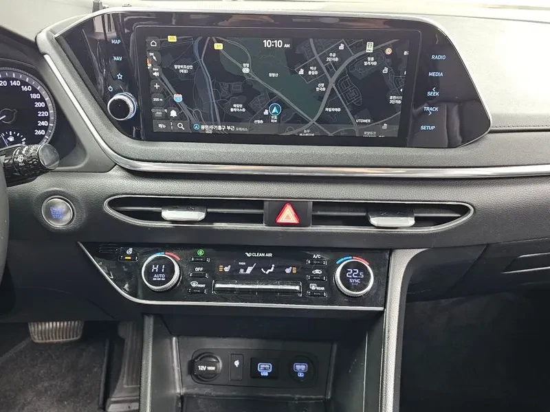 Hyundai Sonata 2.0 Premium, снимка 16 - Автомобили и джипове - 55615793