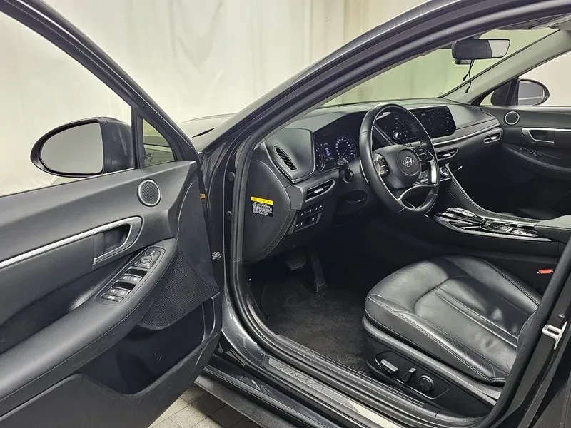 Hyundai Sonata 2.0 Premium, снимка 10 - Автомобили и джипове - 55615793