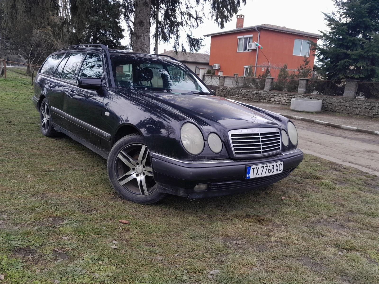 Mercedes-Benz E 250 TD 147кс ELEGANCE  - изображение 2