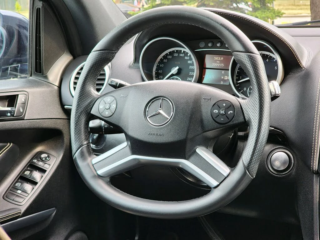 Mercedes-Benz ML 550 ОБДУХВАНЕ/КАМЕРА/KEYLESS/CARPLAY/ - изображение 9
