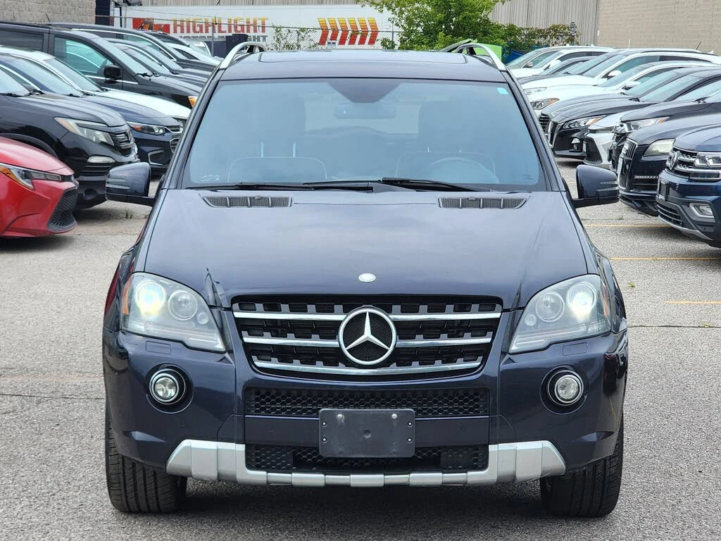 Mercedes-Benz ML 550 ОБДУХВАНЕ/КАМЕРА/KEYLESS/CARPLAY/ - изображение 4