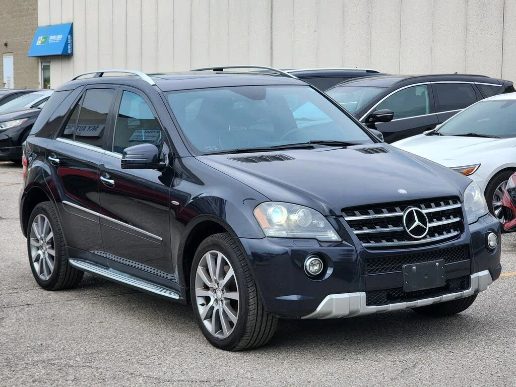 Mercedes-Benz ML 550 ОБДУХВАНЕ/КАМЕРА/KEYLESS/CARPLAY/ - изображение 2