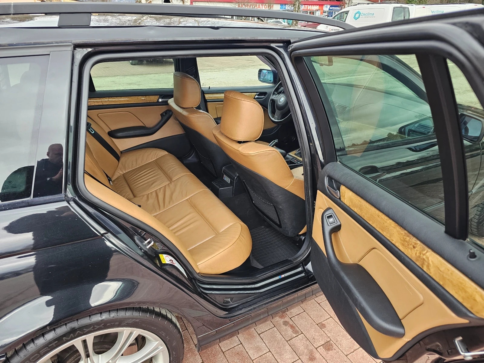 BMW 330, снимка 12 - Автомобили и джипове - 53953396