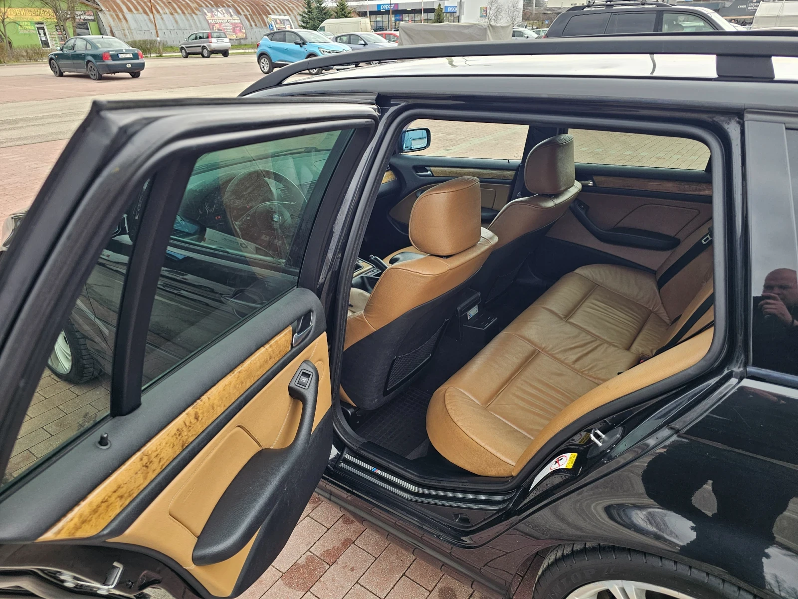 BMW 330, снимка 13 - Автомобили и джипове - 53953396