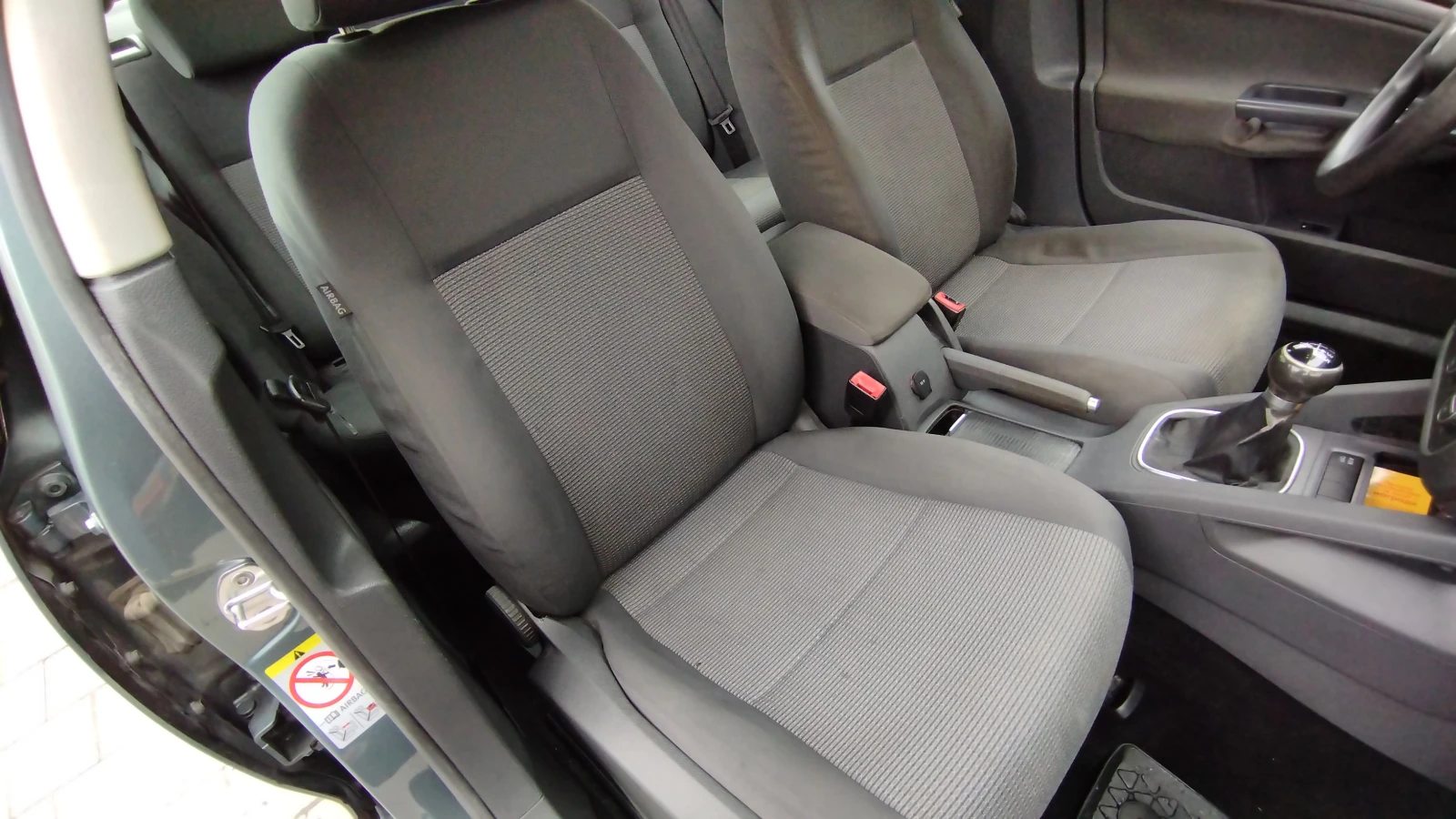 VW Jetta, снимка 13 - Автомобили и джипове - 53964883