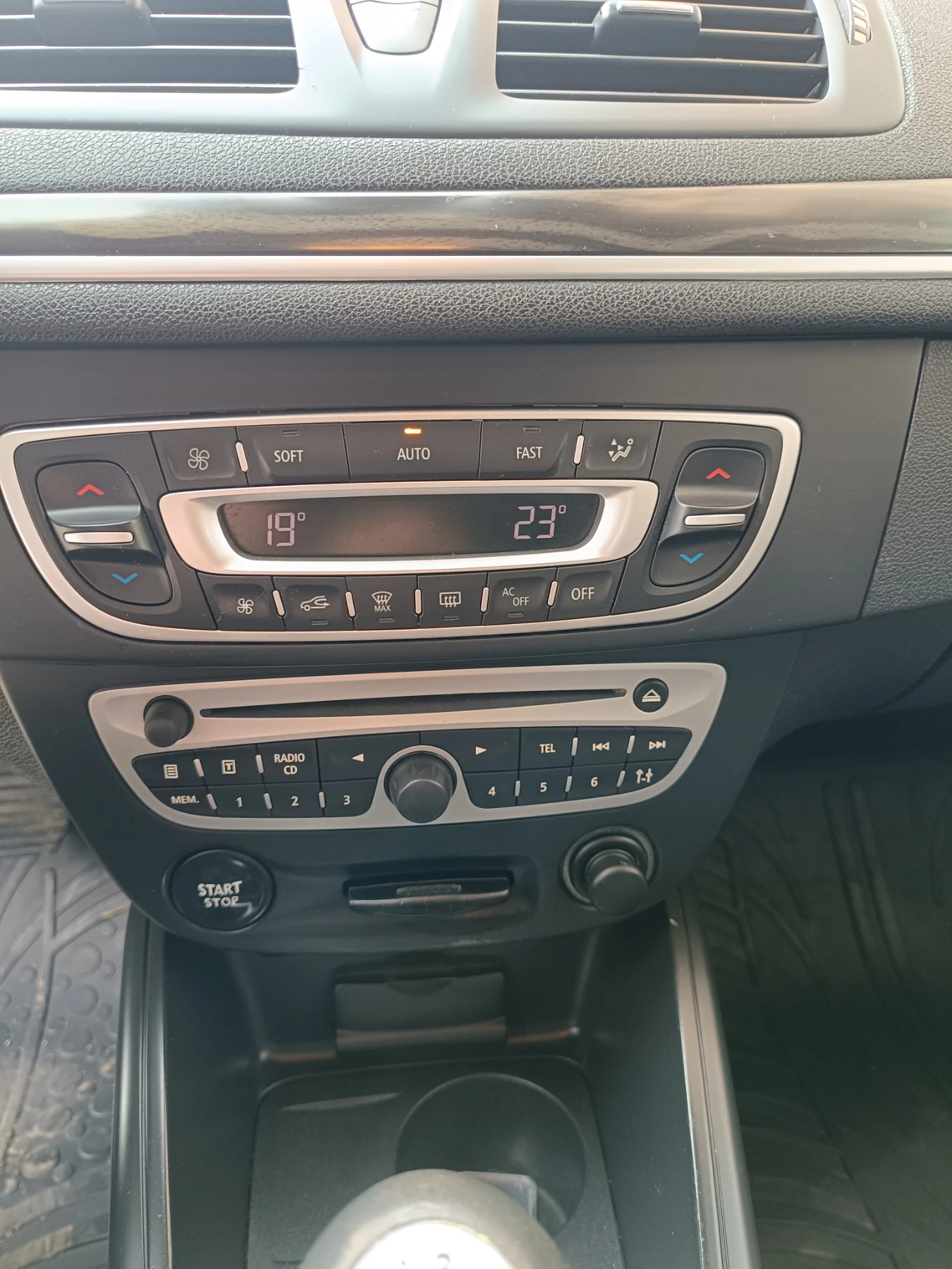 Renault Megane, снимка 10 - Автомобили и джипове - 53987142