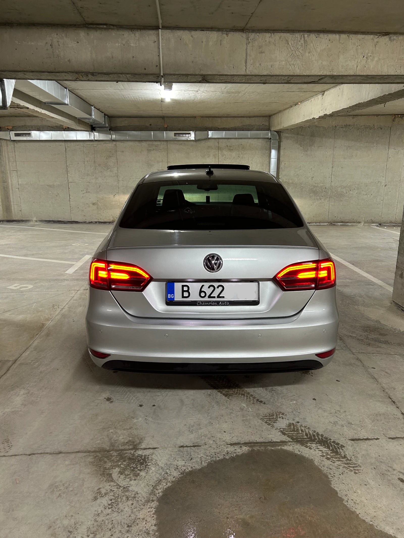 VW Jetta, снимка 3 - Автомобили и джипове - 54228345