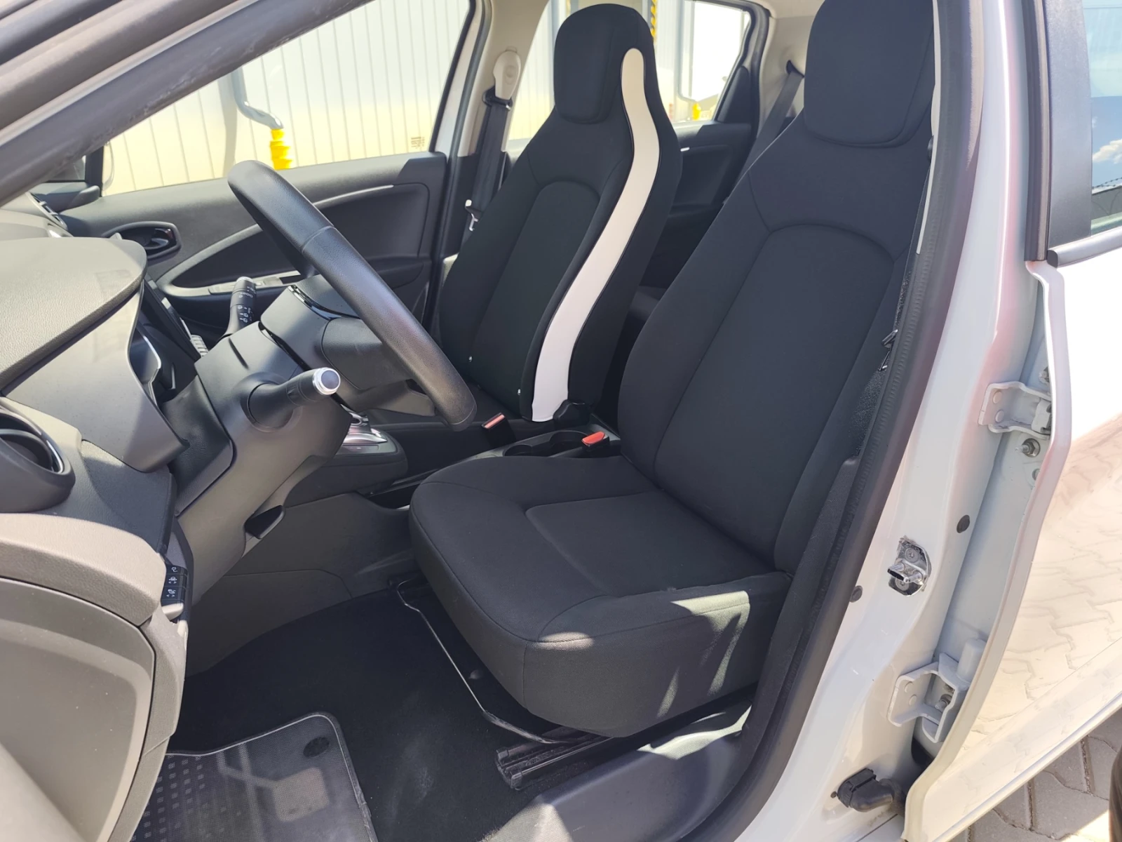 Renault Zoe 40kW, снимка 9 - Автомобили и джипове - 54427955
