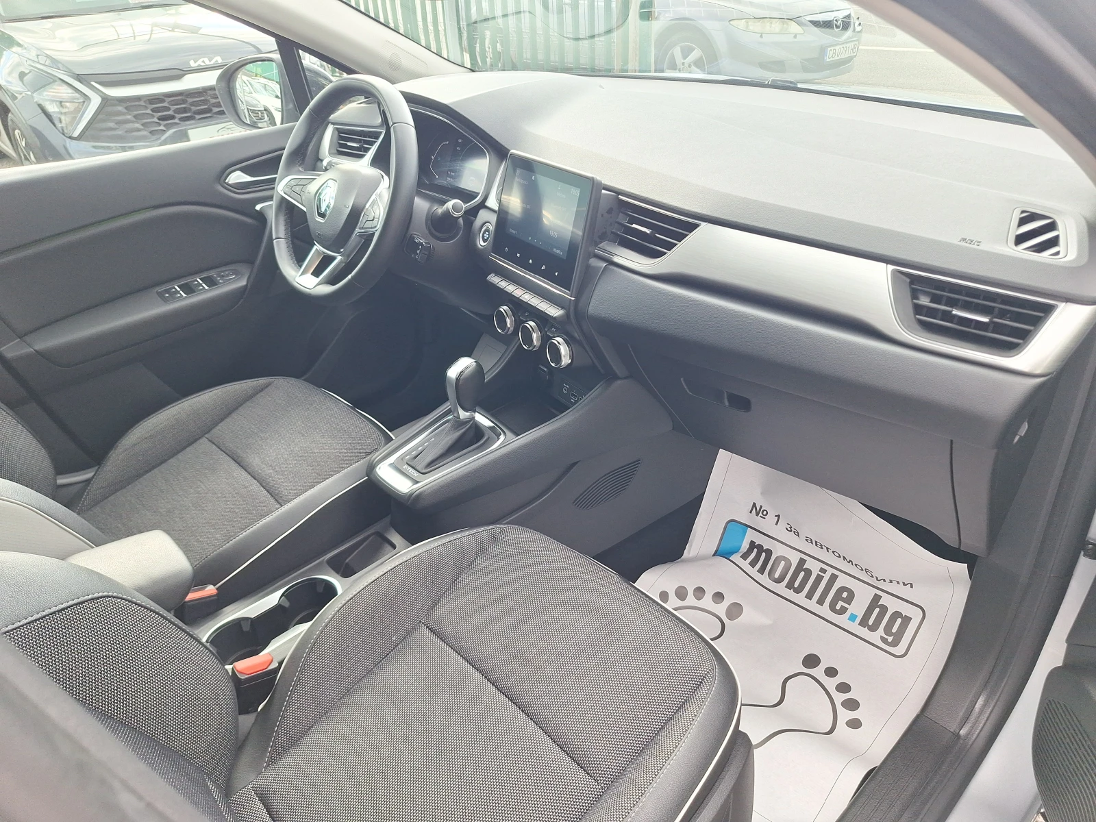 Renault Captur 1.6 E-tech Hybrid 143 Ks 104000 km Full!, снимка 12 - Автомобили и джипове - 54895839