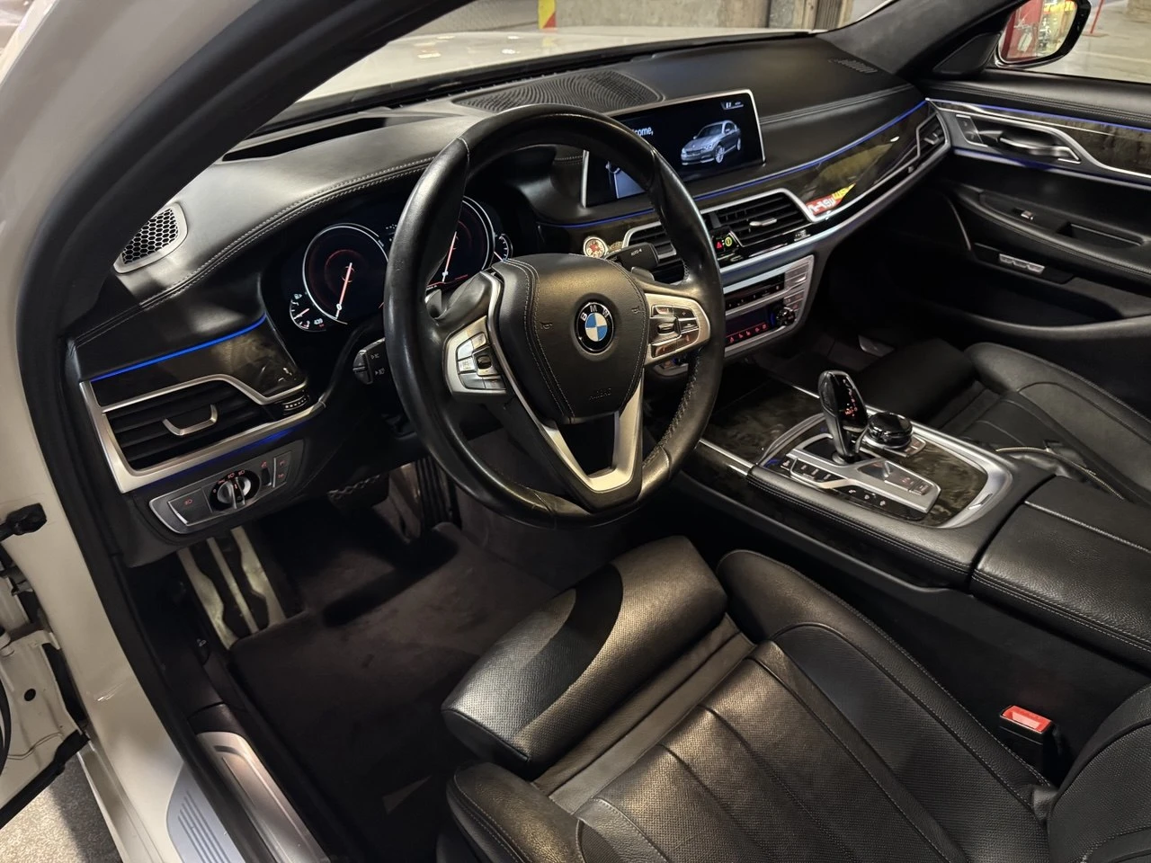 BMW 740 M SPORT | SHADOWLINE | AMBIENT AIR, снимка 11 - Автомобили и джипове - 55534087