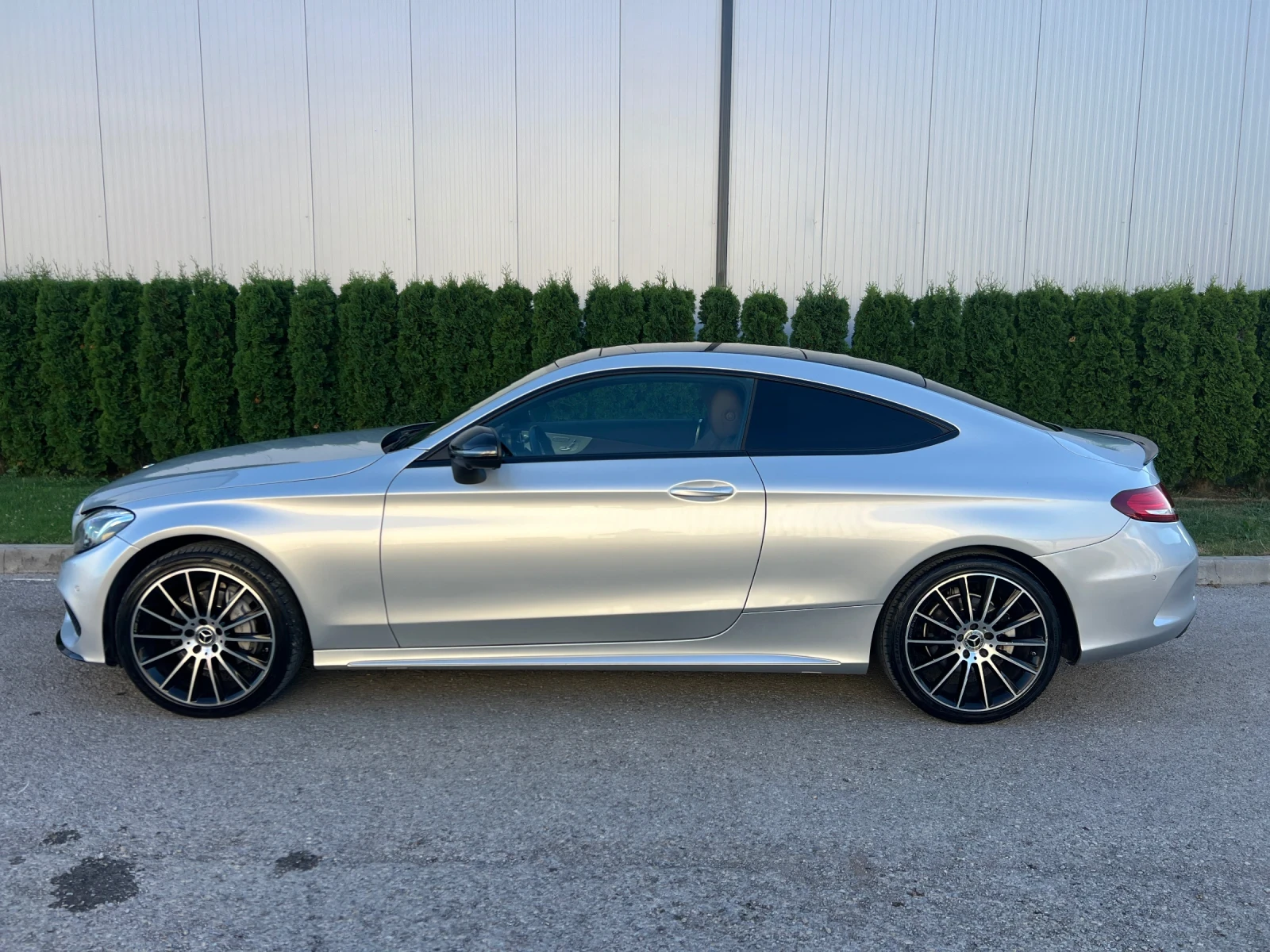 Mercedes-Benz C 220 AMG FULL Реални километри, снимка 2 - Автомобили и джипове - 55891181