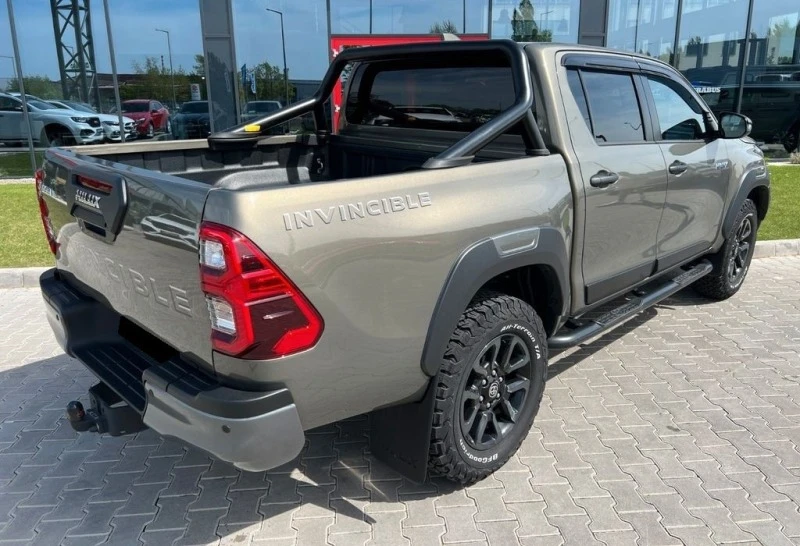 Toyota Hilux 2.8 D-4D/ INVINCIBLE/ DOUBLE CAB/ JBL/ CAMERA/ 18/, снимка 7 - Автомобили и джипове - 45726399