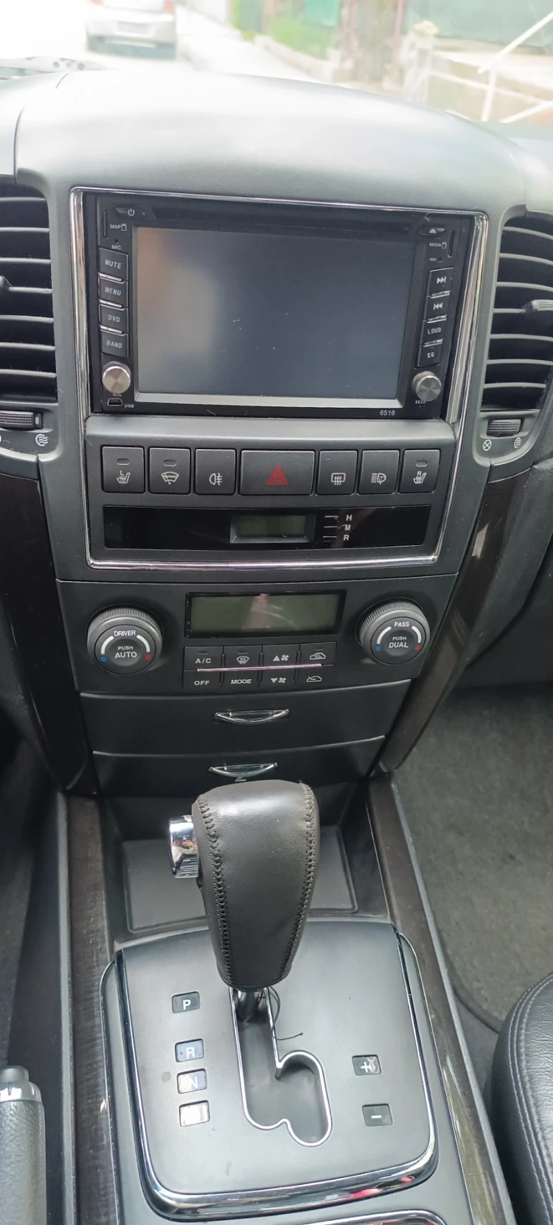 Kia Sorento 2.5 CRDI 170к.с. FACELIFT , снимка 4 - Автомобили и джипове - 52517984