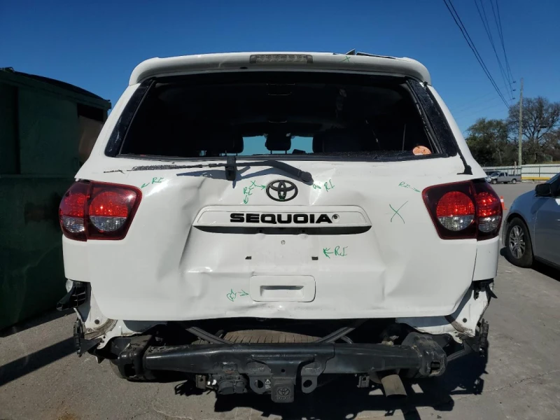 Toyota Sequoia SR5* Бяла Перла* NAVI* Камера* ТОП ЦЕНА, снимка 6 - Автомобили и джипове - 52554467