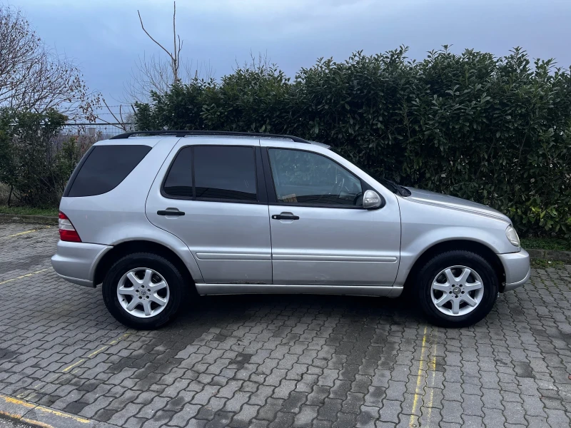 Mercedes-Benz ML 270, снимка 2 - Автомобили и джипове - 52886154